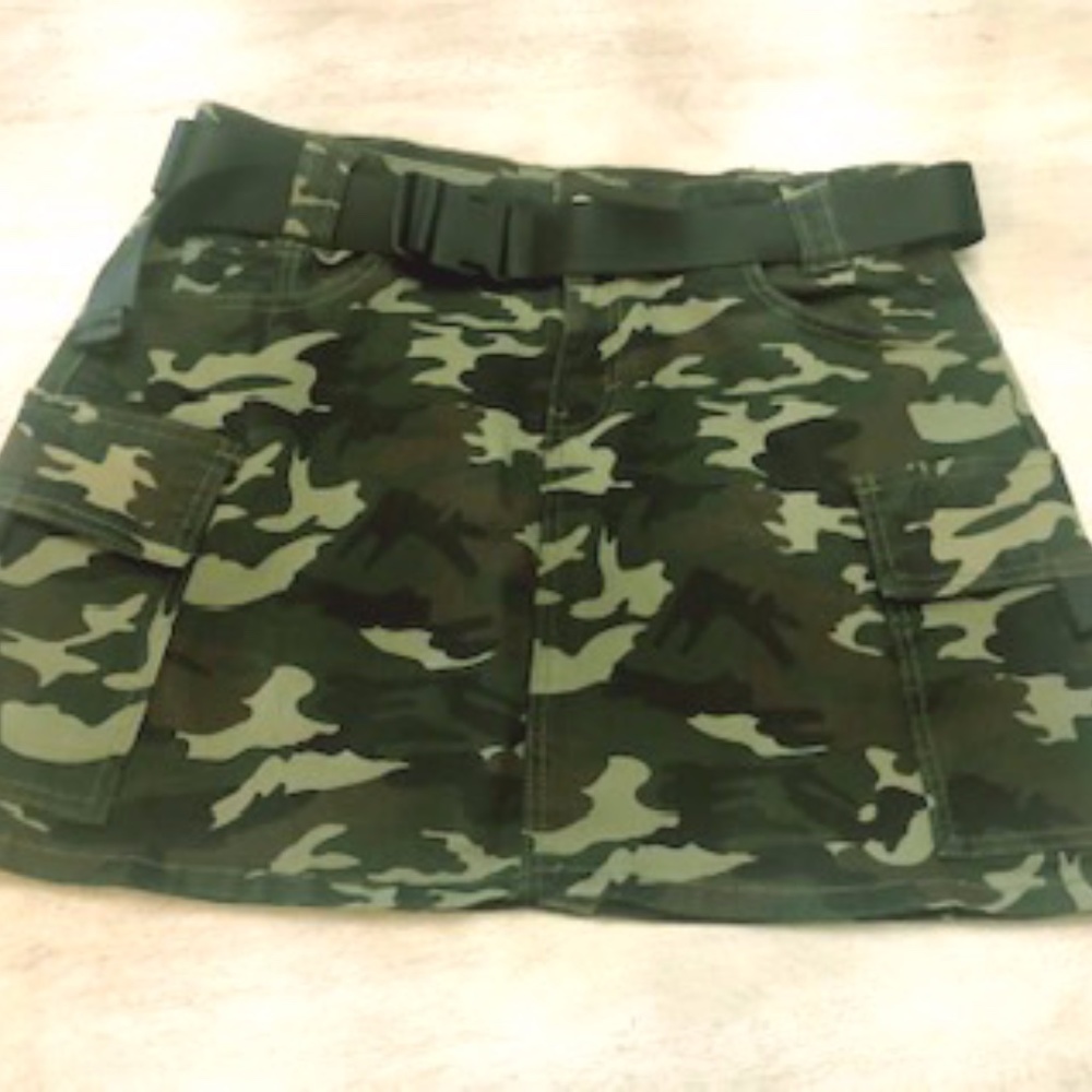 camo mini skirt